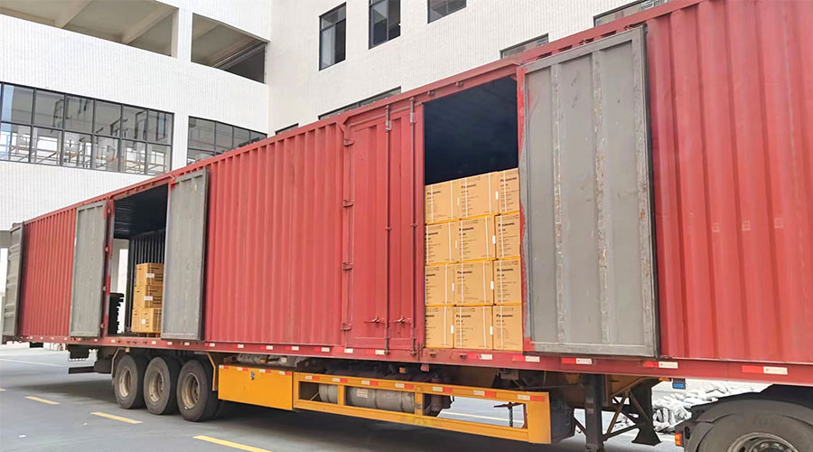 使命必達(dá)！高效完成國內(nèi)知名品牌客戶迷你洗衣機(jī)裝柜發(fā)貨